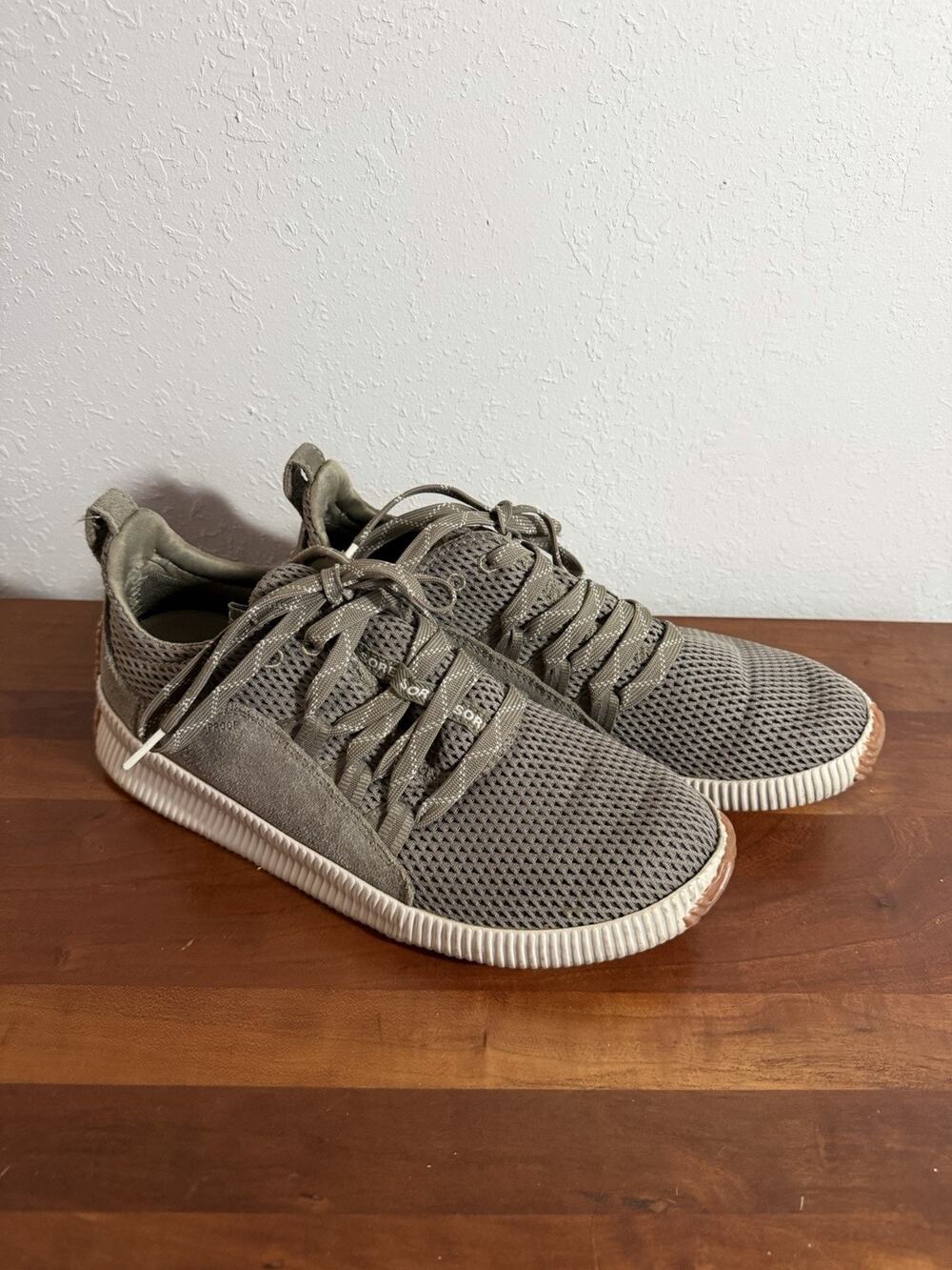 Sorel Out N About III Green Lace Up Athletic Sneaker Womens 8.5 Gorpcore Outdoor
